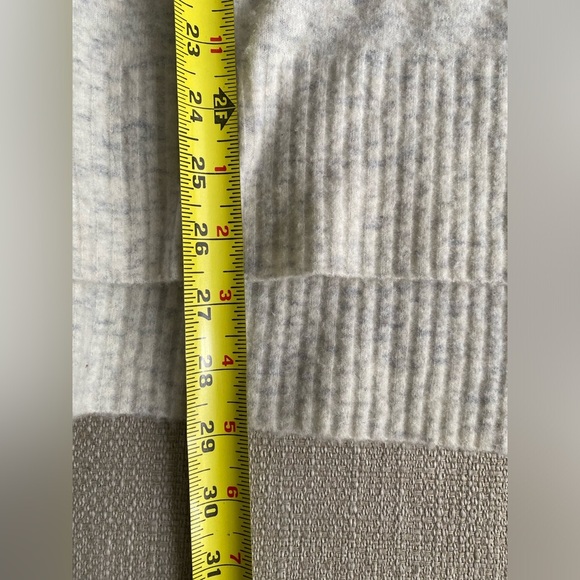 Athleta Sweater Women’s Medium Merino Wool Transit Turtleneck - Picture 9 of 10